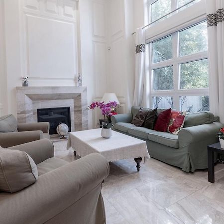 Luxurious Private Rooms In Richmond Ngoại thất bức ảnh