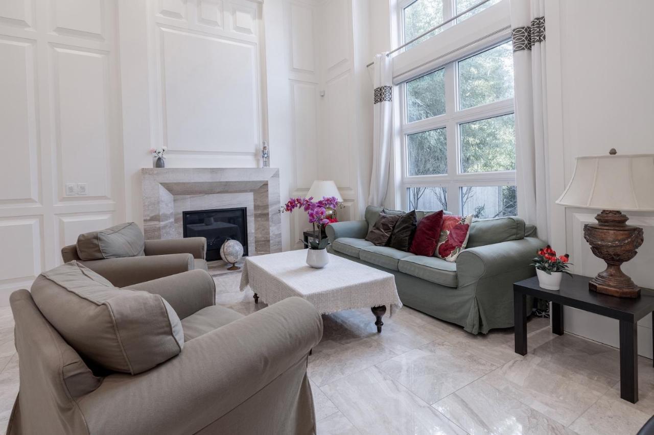 Luxurious Private Rooms In Richmond Ngoại thất bức ảnh